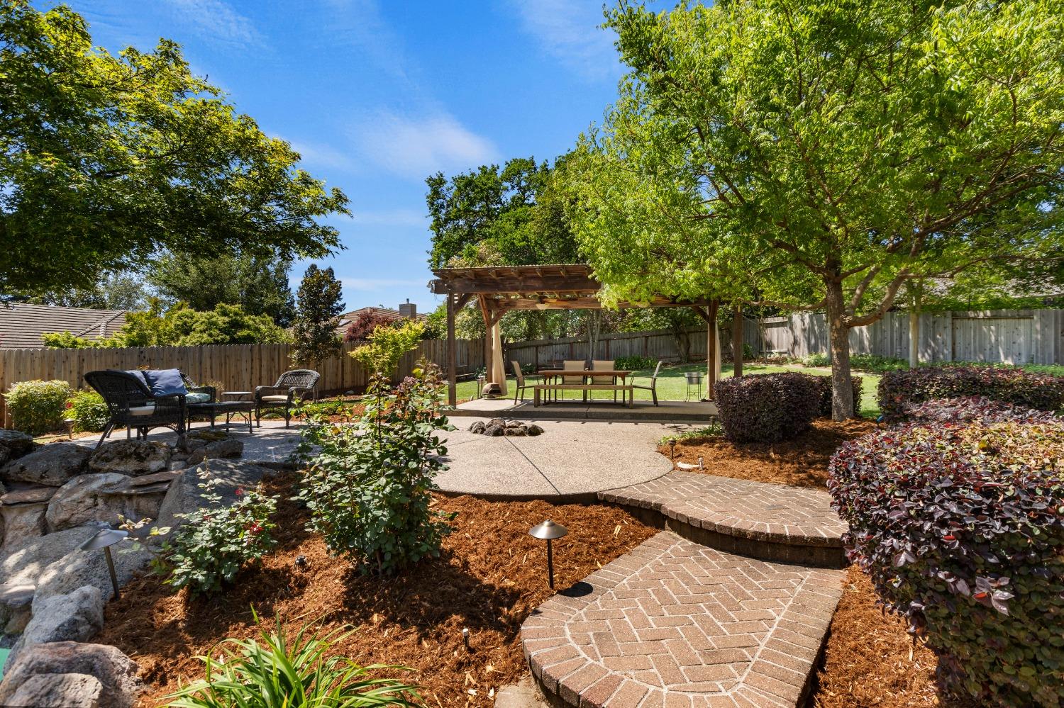 1890 Ridgeview Drive