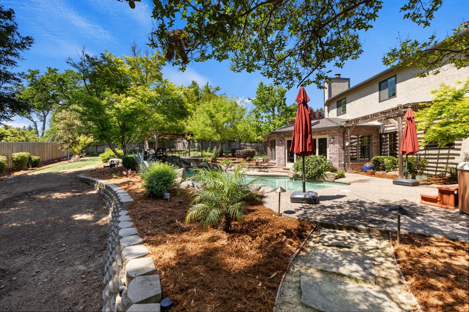 1890 Ridgeview Drive