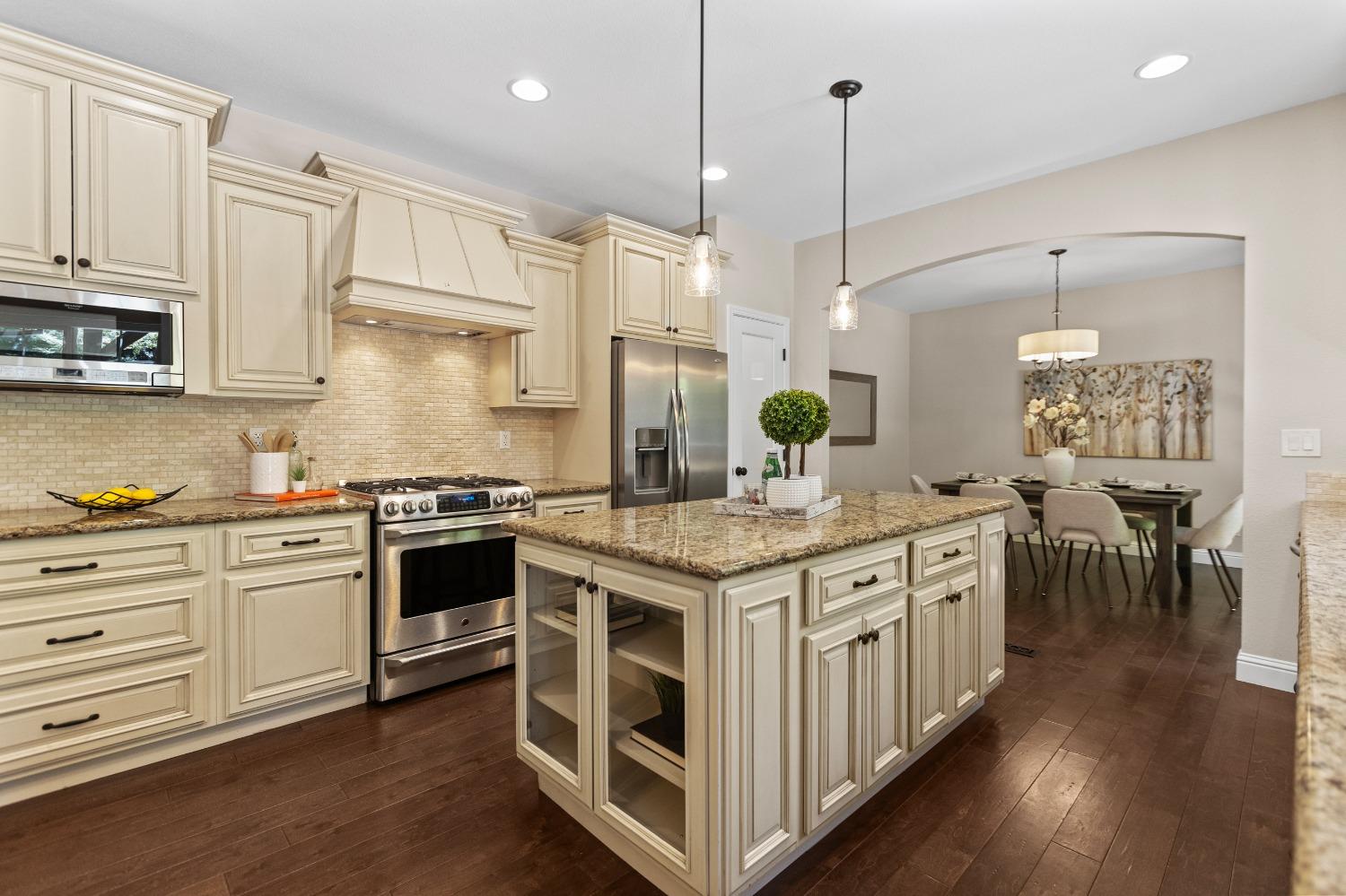 1890 Ridgeview Drive