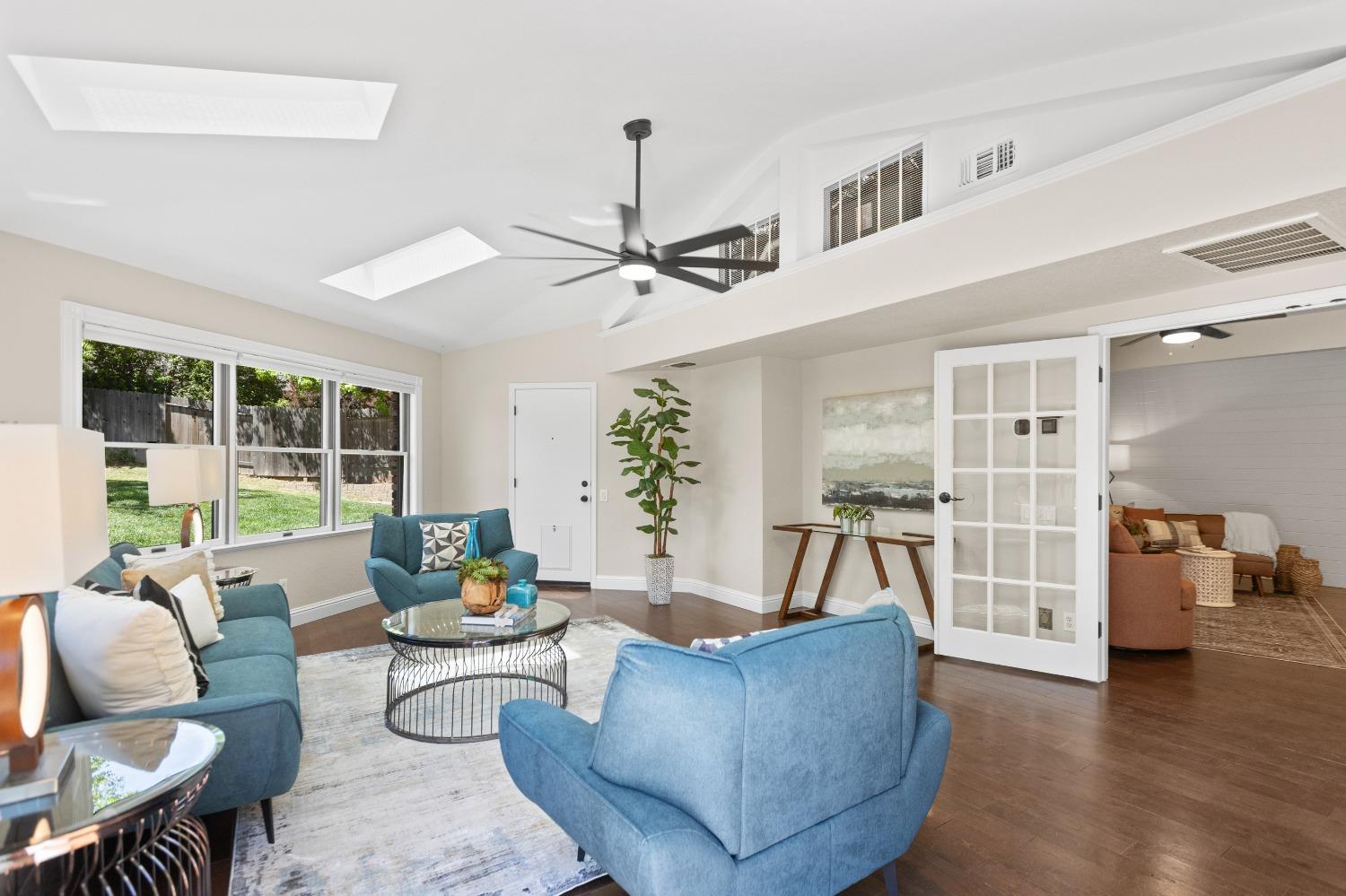 1890 Ridgeview Drive