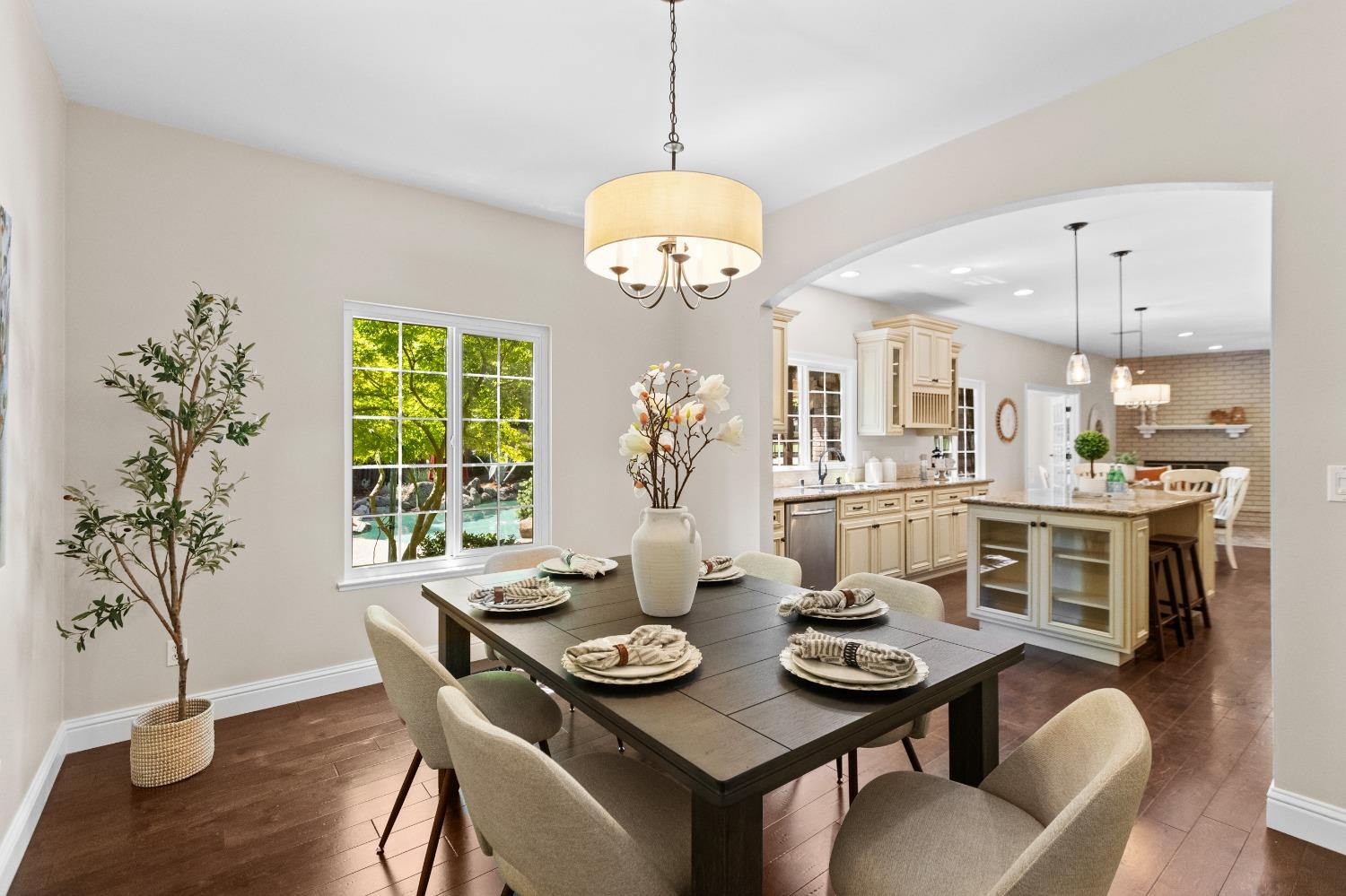 1890 Ridgeview Drive