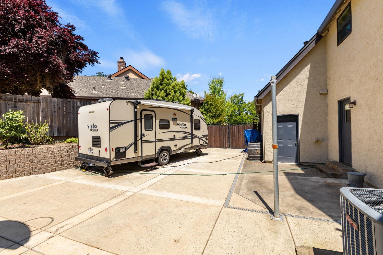 1890 Ridgeview Drive