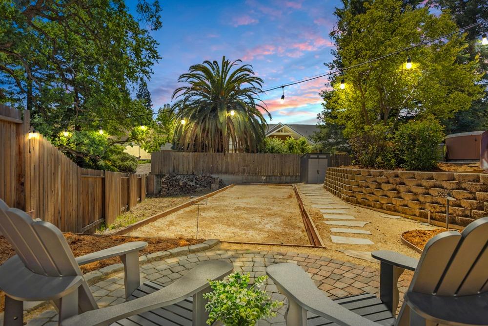 1890 Ridgeview Drive