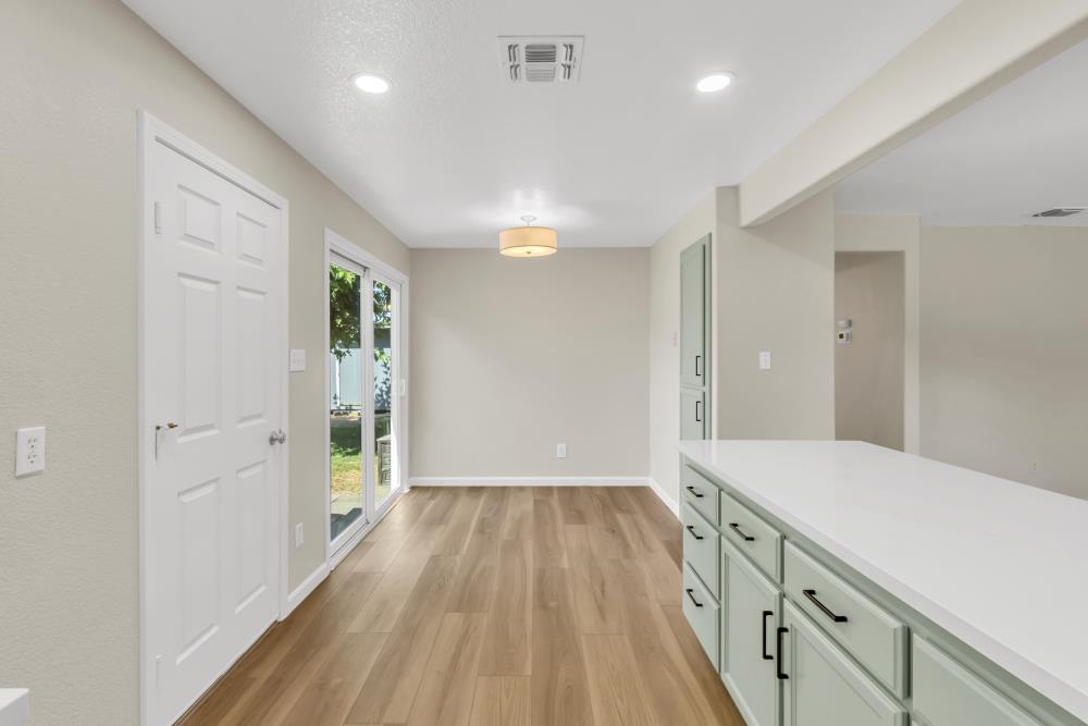 3556 Day Avenue
