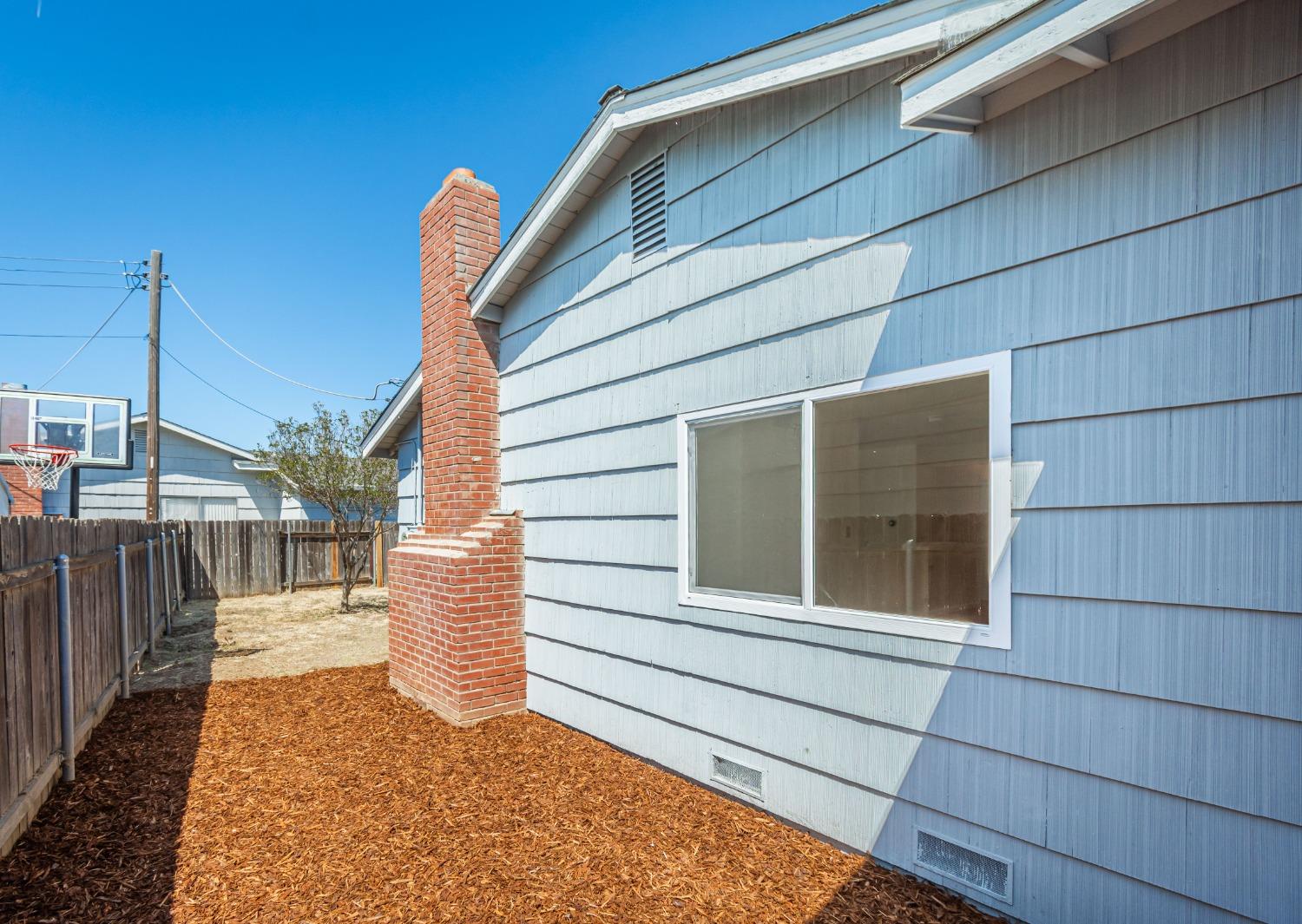 5039 Dingman Circle