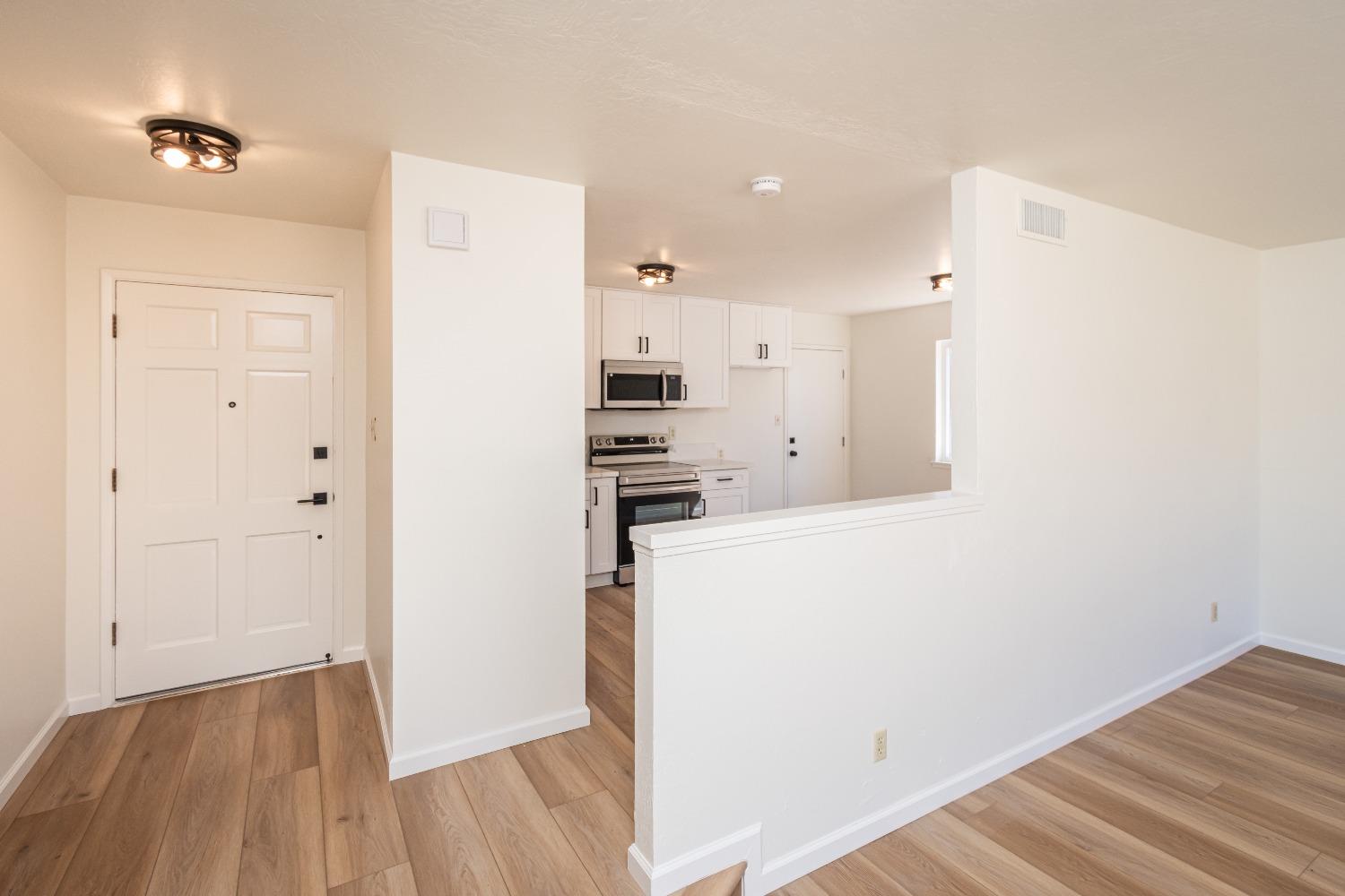 5039 Dingman Circle
