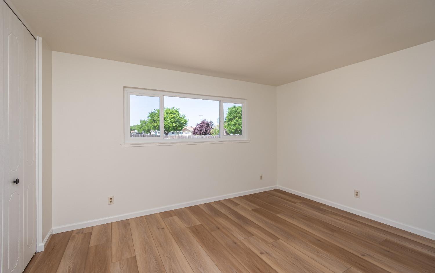 5039 Dingman Circle