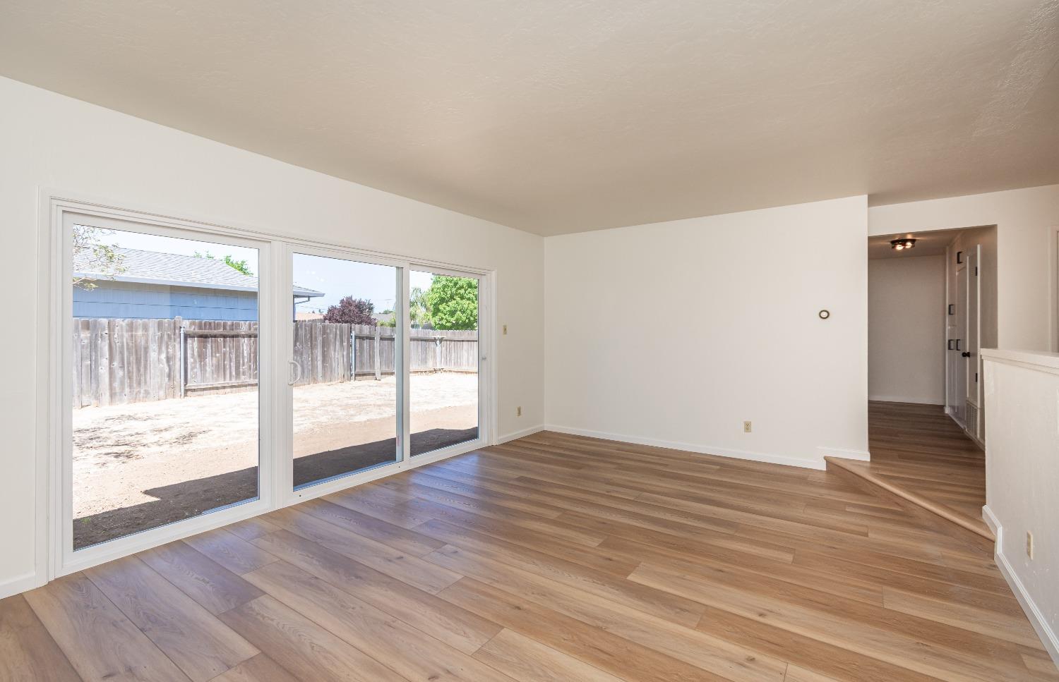 5039 Dingman Circle