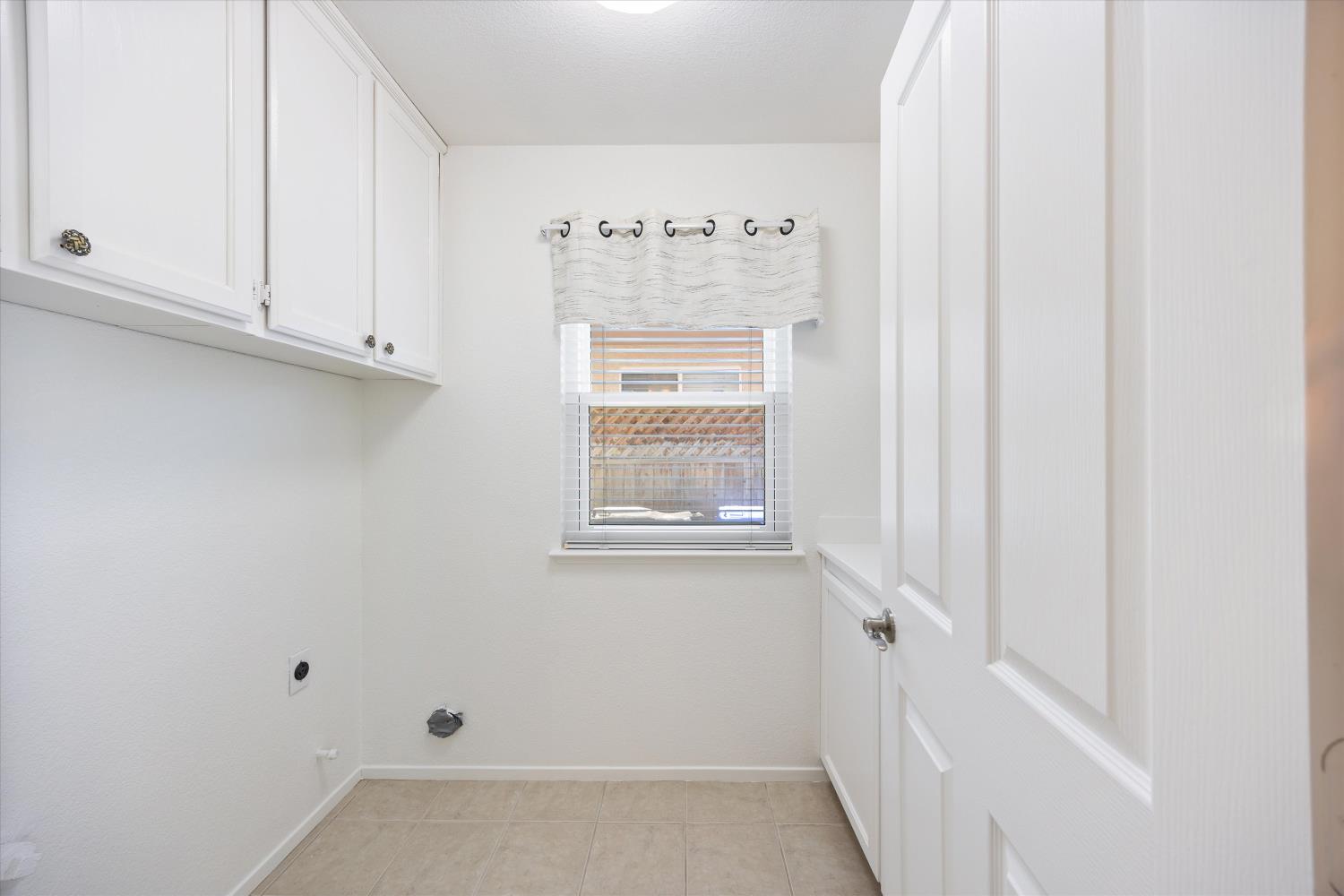 2929 Turnbuckle Circle