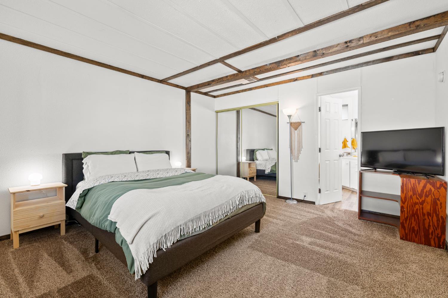 2950 Routier Road 99