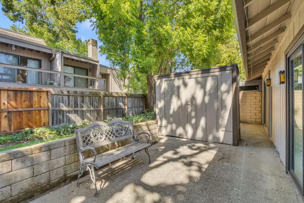 5409 Vin Rose Court