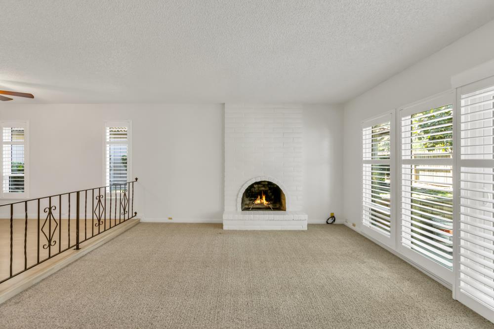 5409 Vin Rose Court