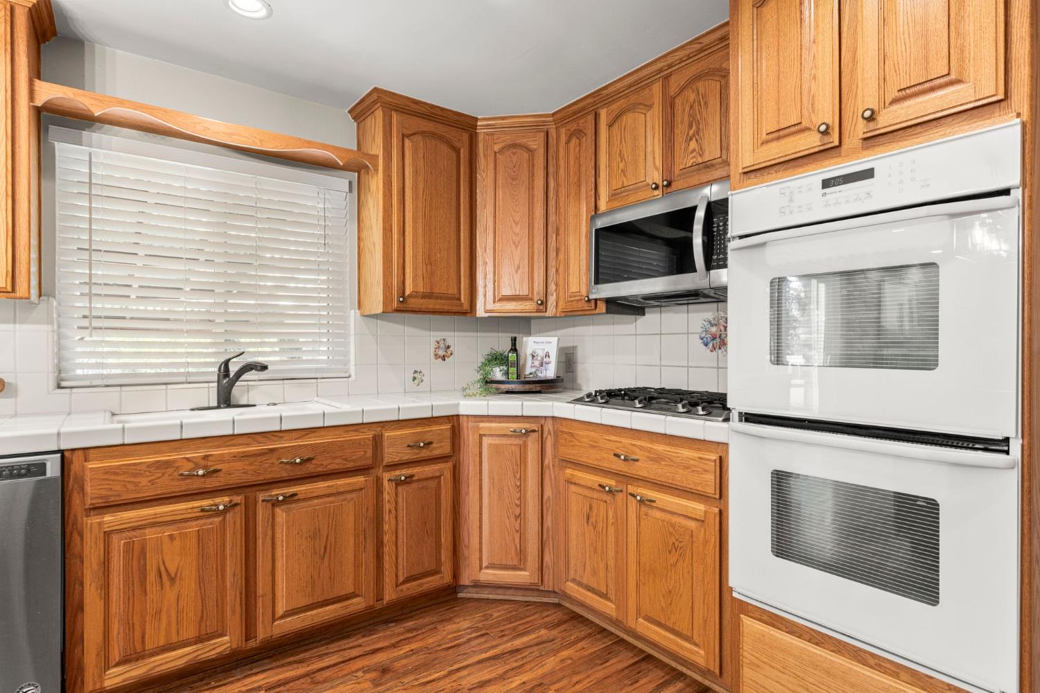 2424 Long Valley Drive