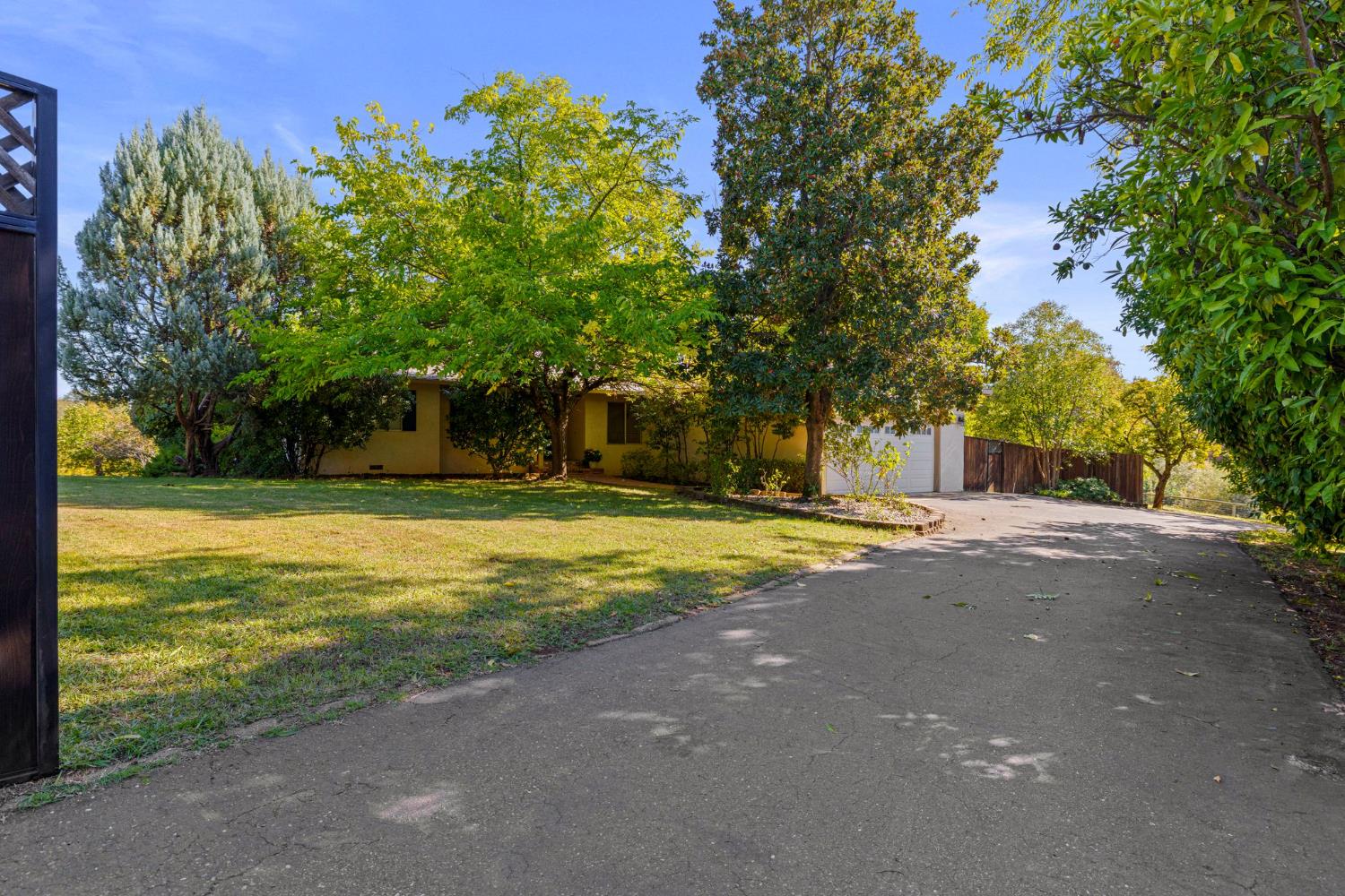 2424 Long Valley Drive