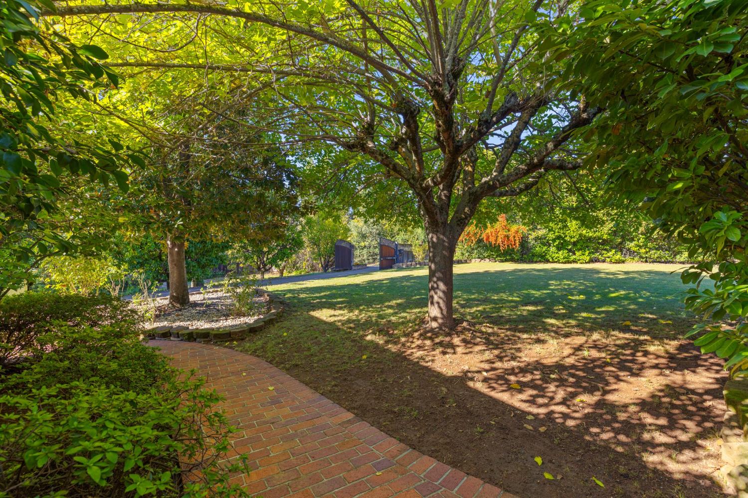 2424 Long Valley Drive