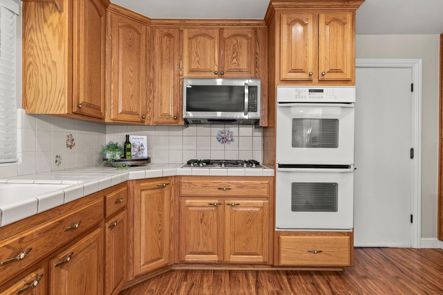 2424 Long Valley Drive