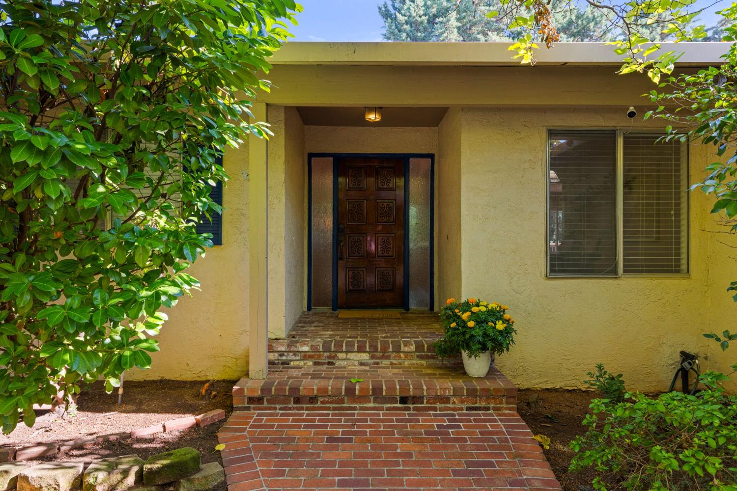 2424 Long Valley Drive