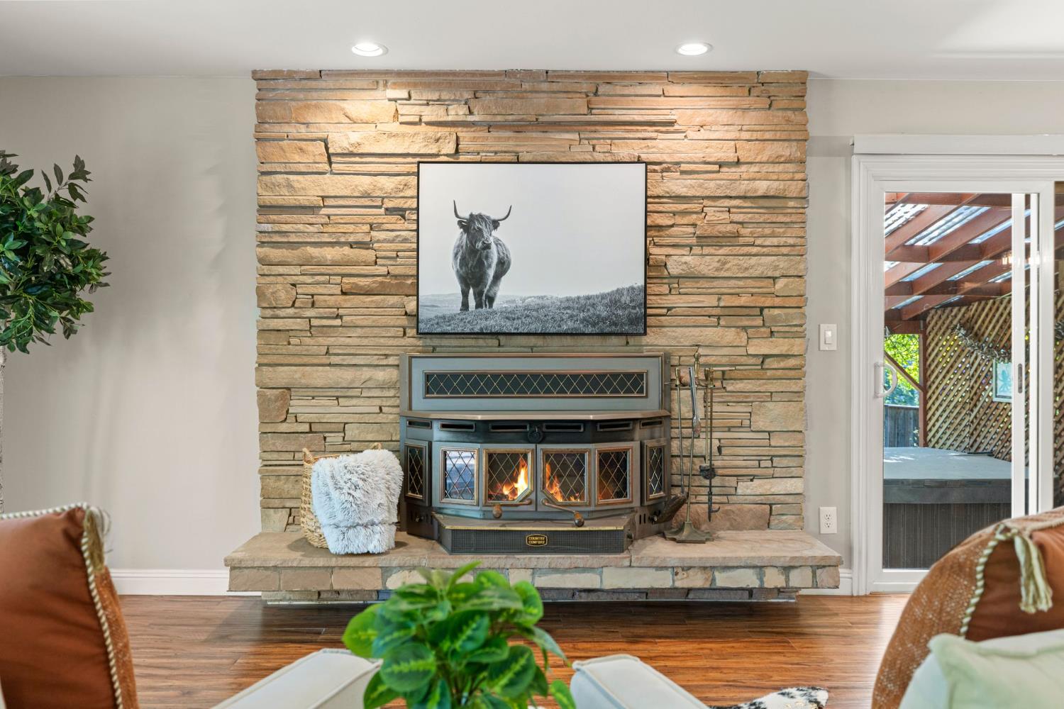 2424 Long Valley Drive