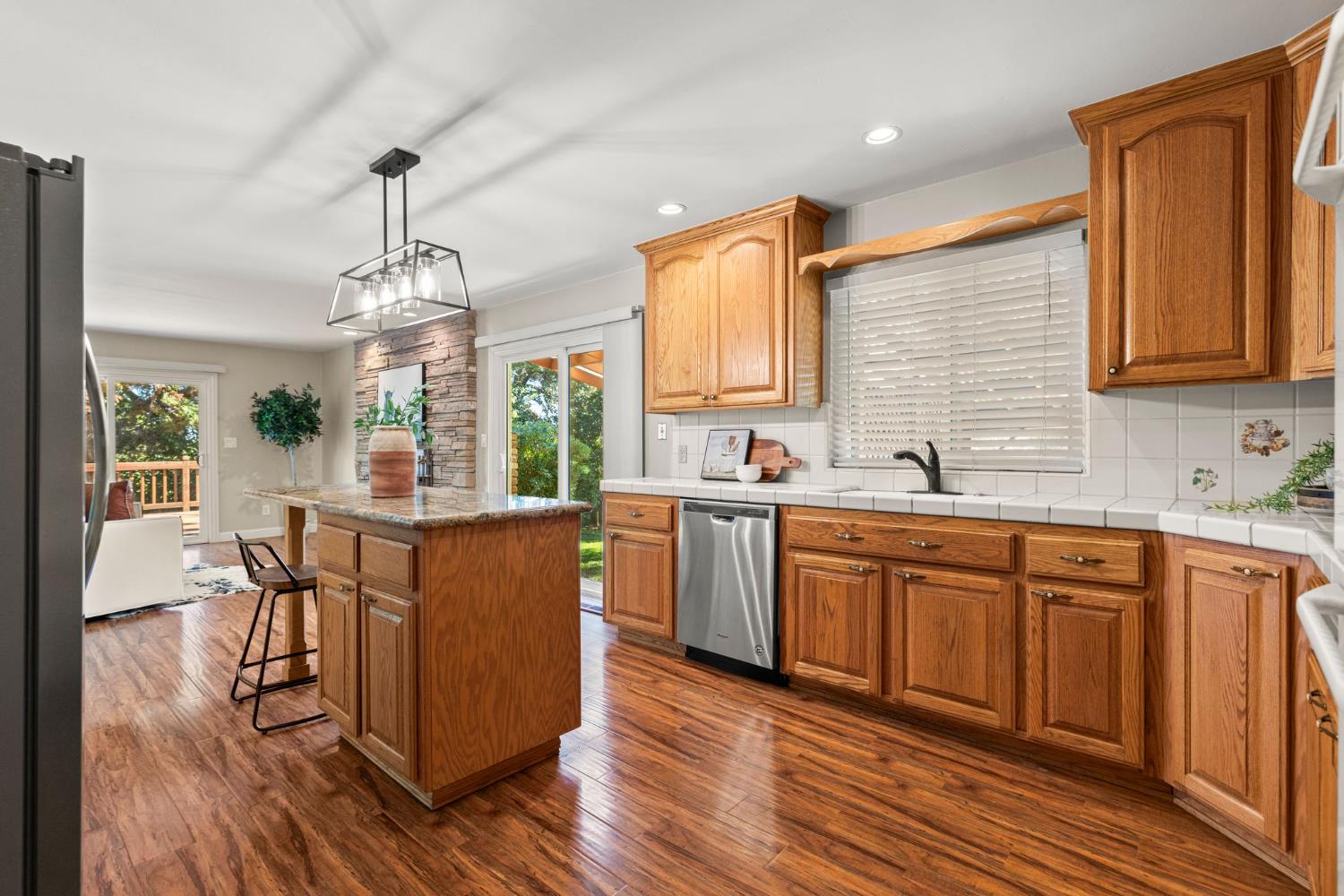 2424 Long Valley Drive