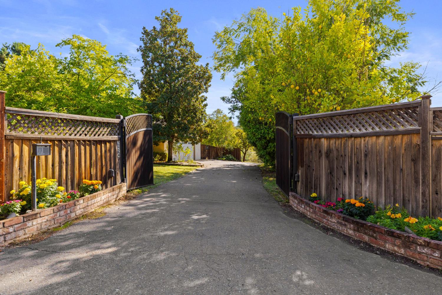 2424 Long Valley Drive