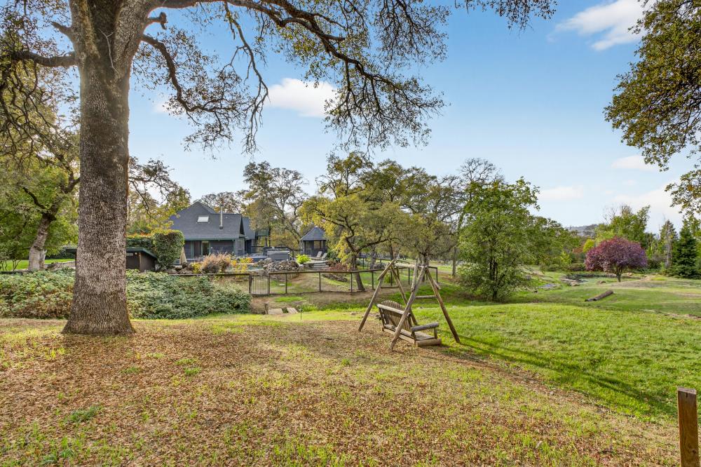 4400 Miller Oak Drive