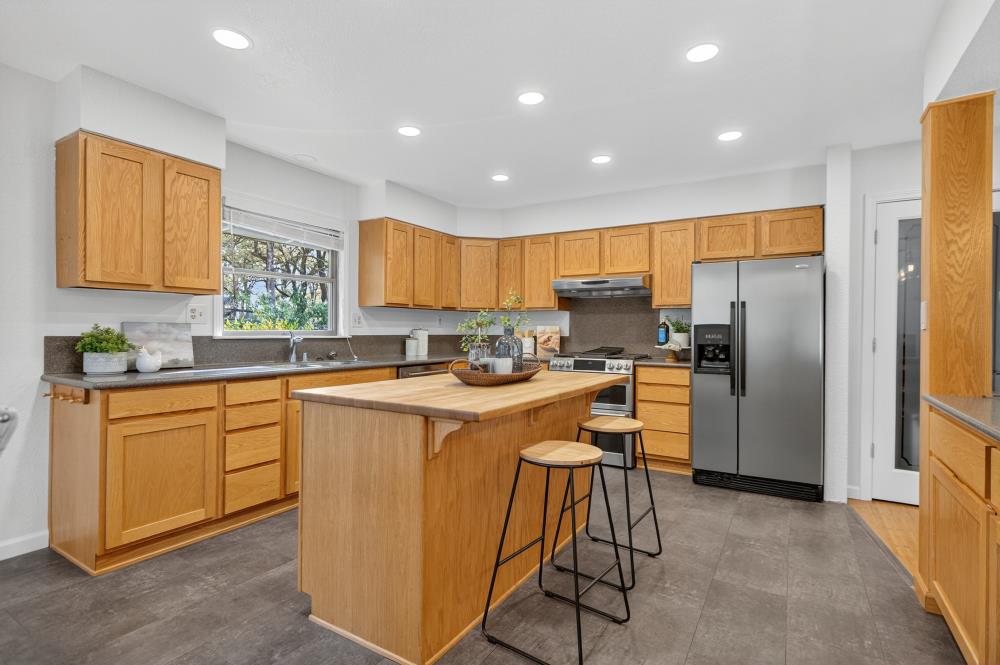 4400 Miller Oak Drive