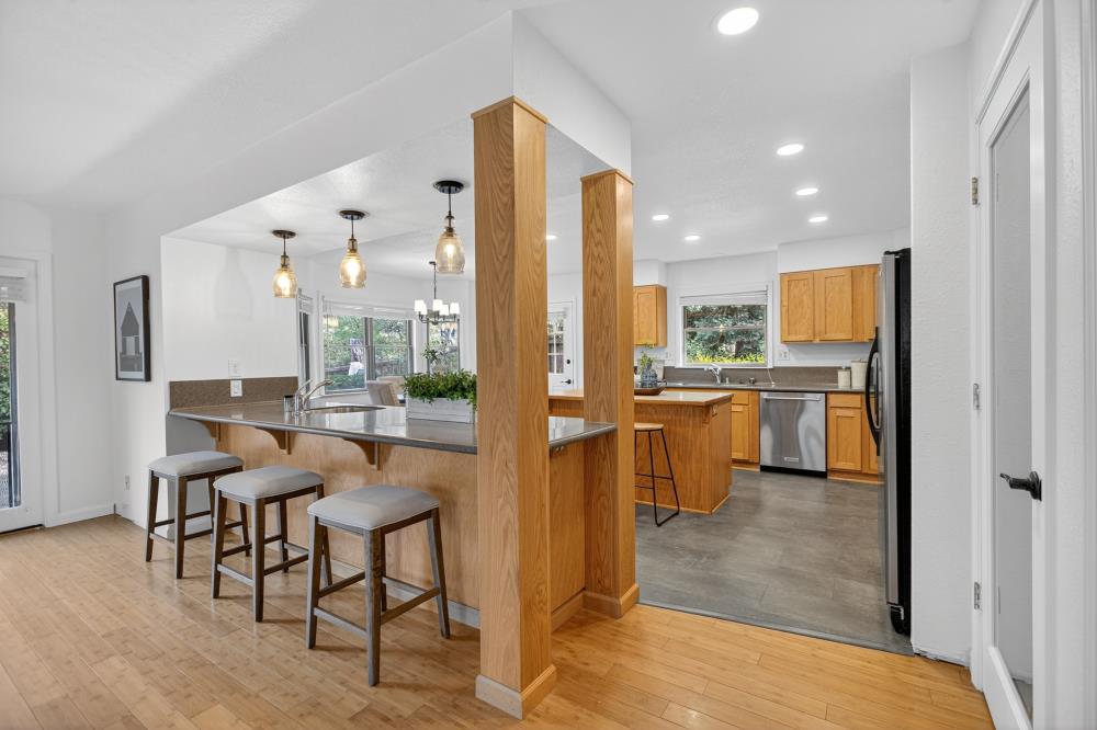 4400 Miller Oak Drive