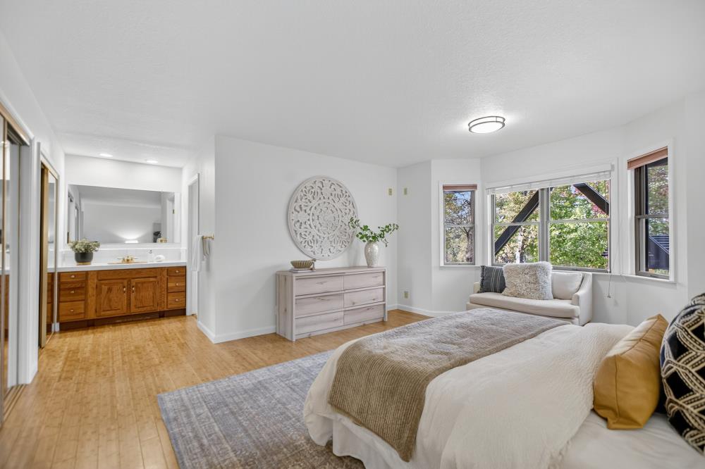 4400 Miller Oak Drive