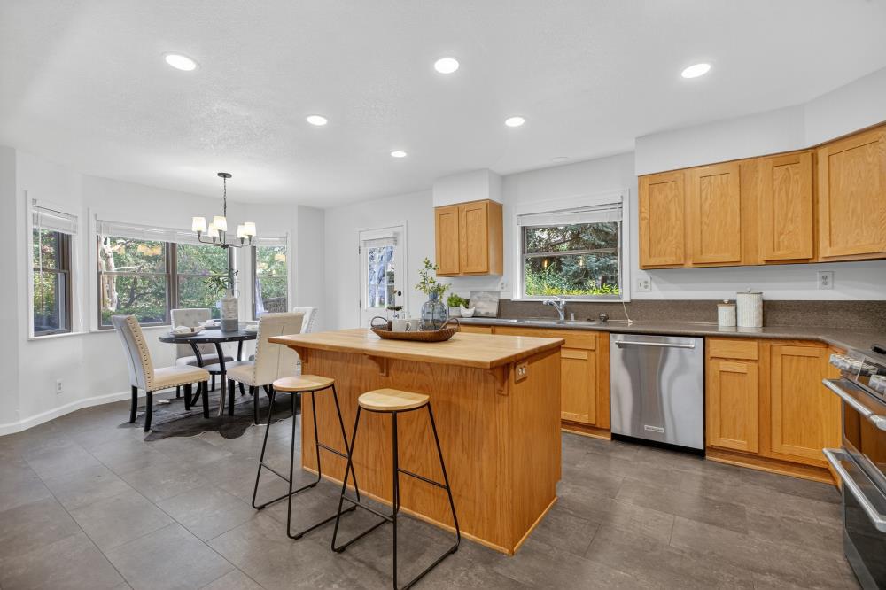 4400 Miller Oak Drive