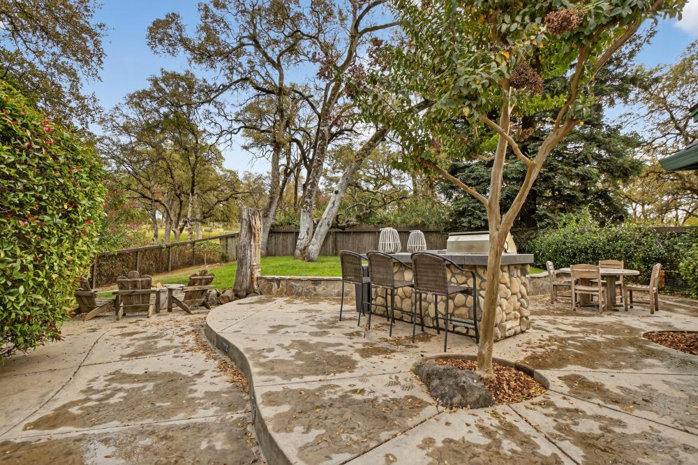 4400 Miller Oak Drive