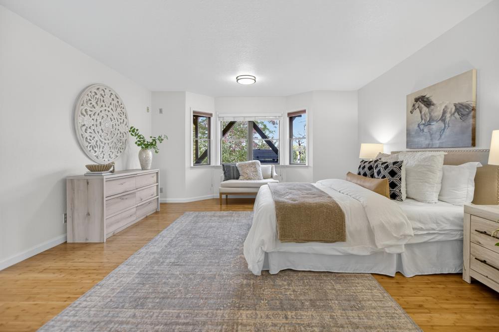 4400 Miller Oak Drive