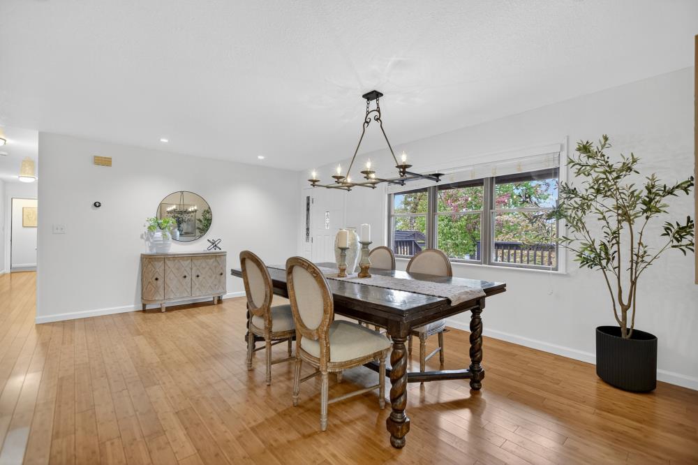 4400 Miller Oak Drive