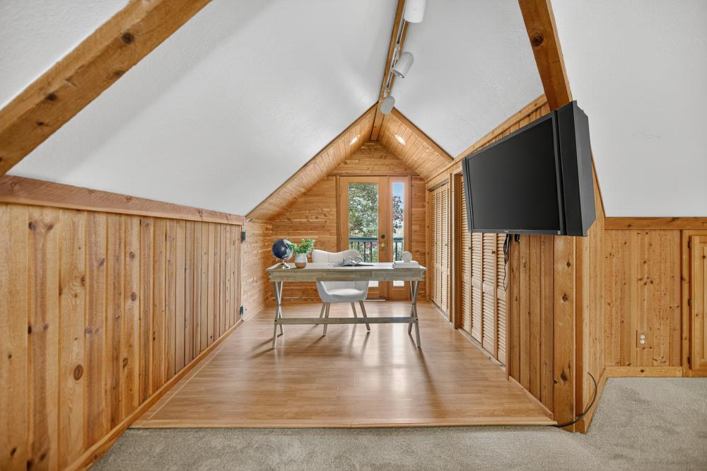 4400 Miller Oak Drive