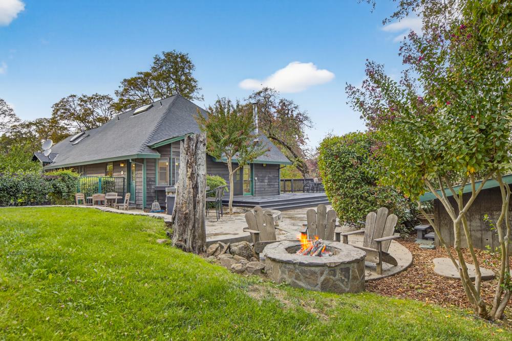 4400 Miller Oak Drive