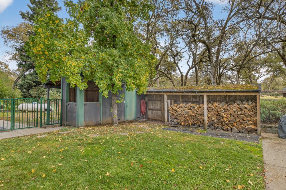 4400 Miller Oak Drive