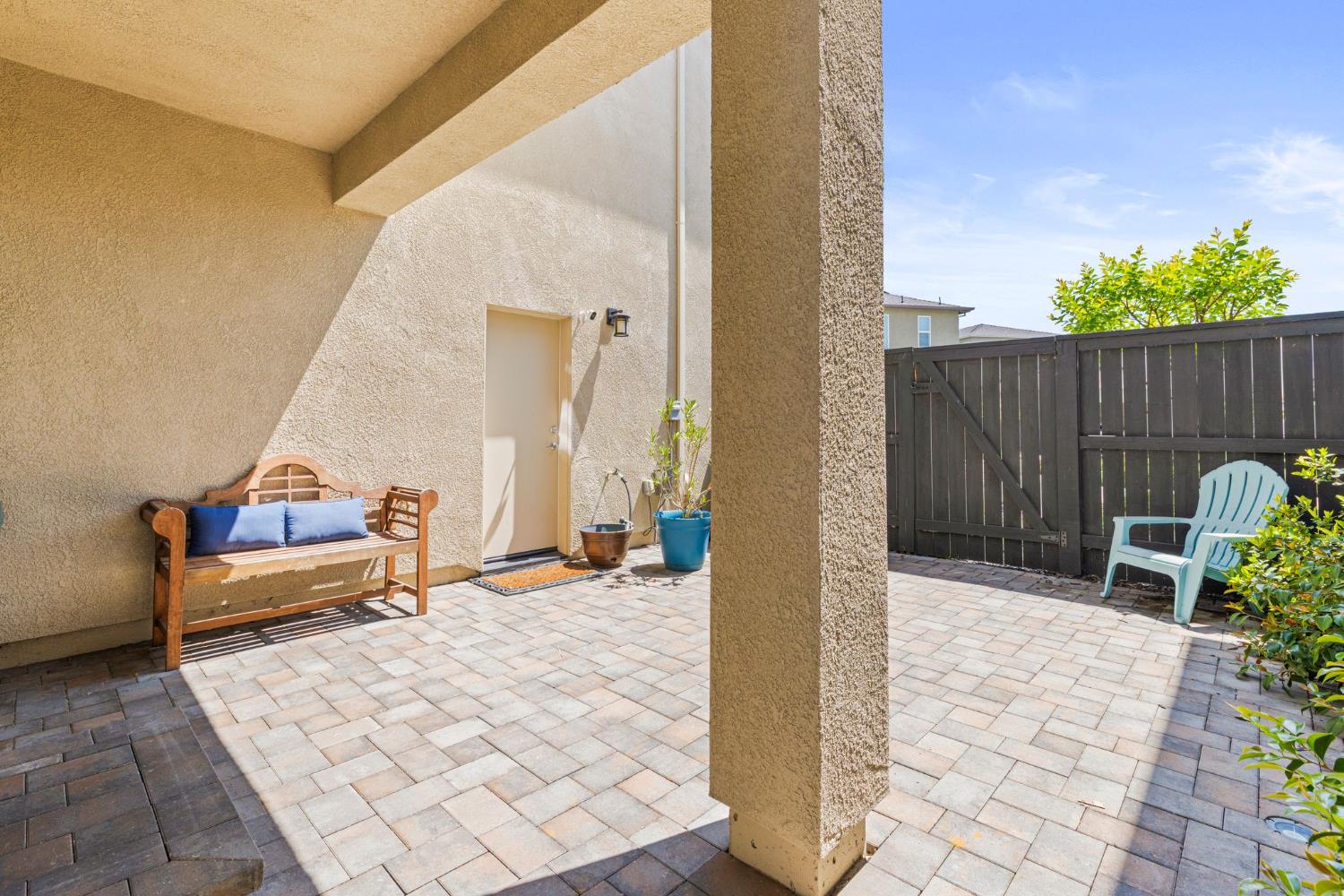 3020 Edgeview Drive