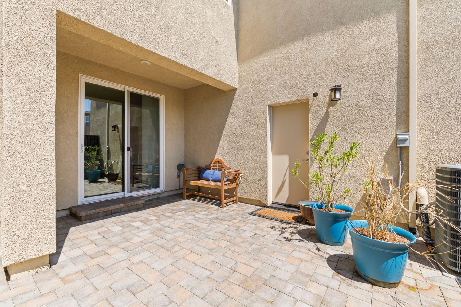 3020 Edgeview Drive