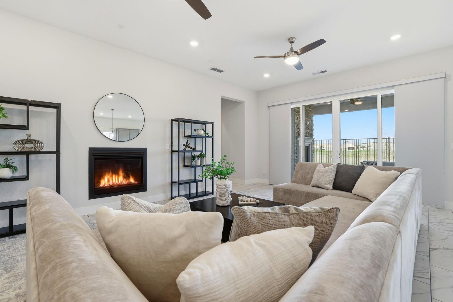 2121 Arbor Ridge Drive