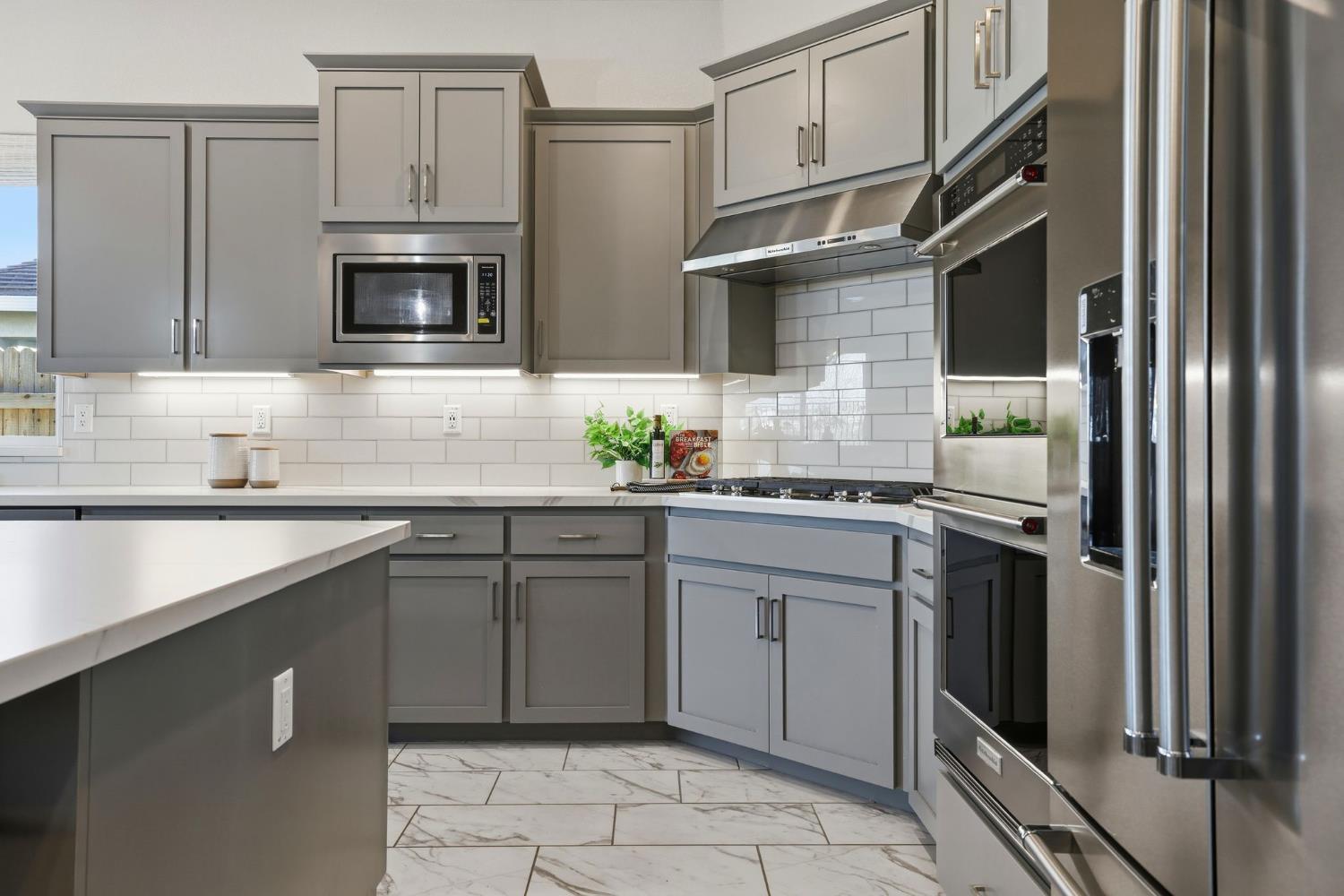 2121 Arbor Ridge Drive