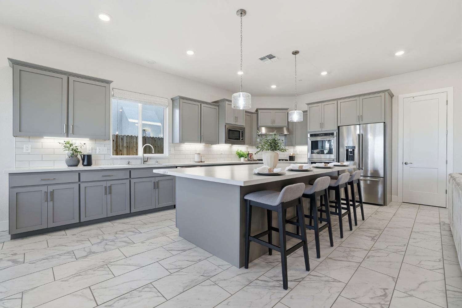 2121 Arbor Ridge Drive