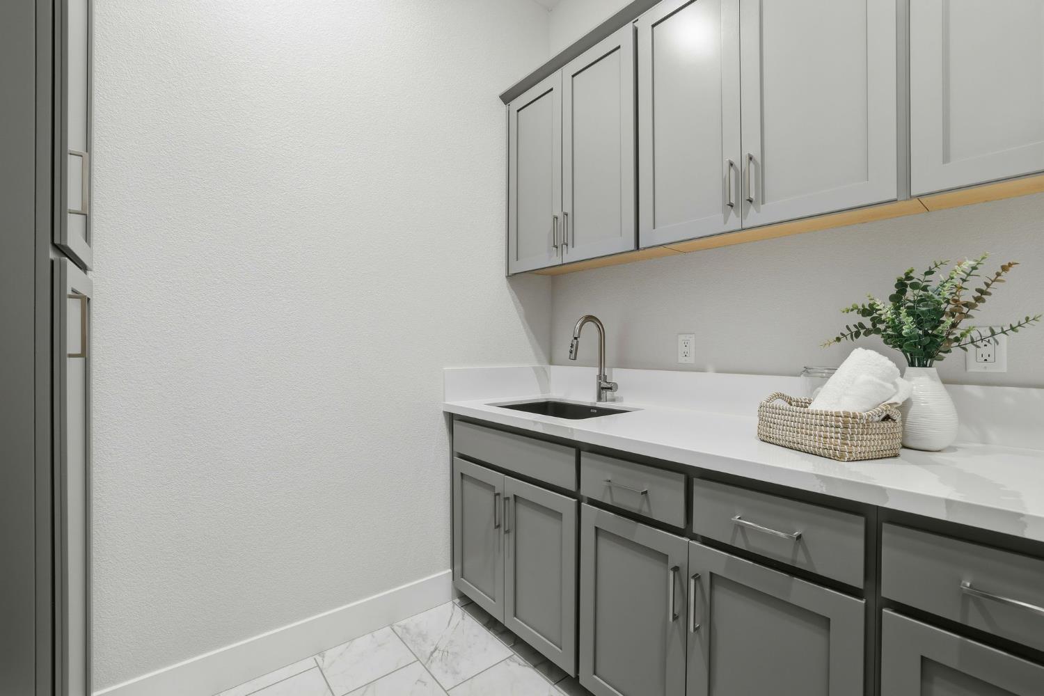 2121 Arbor Ridge Drive