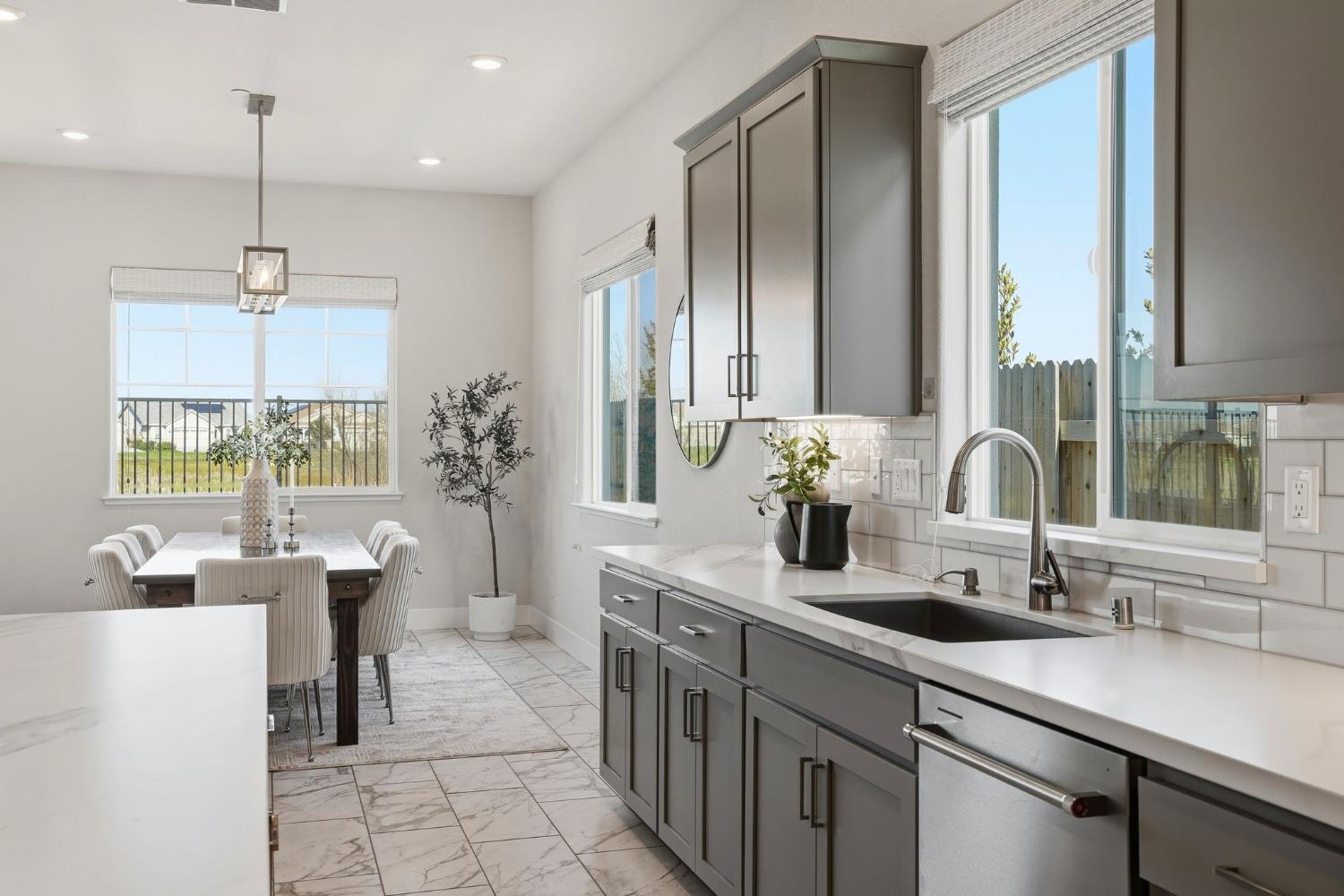 2121 Arbor Ridge Drive