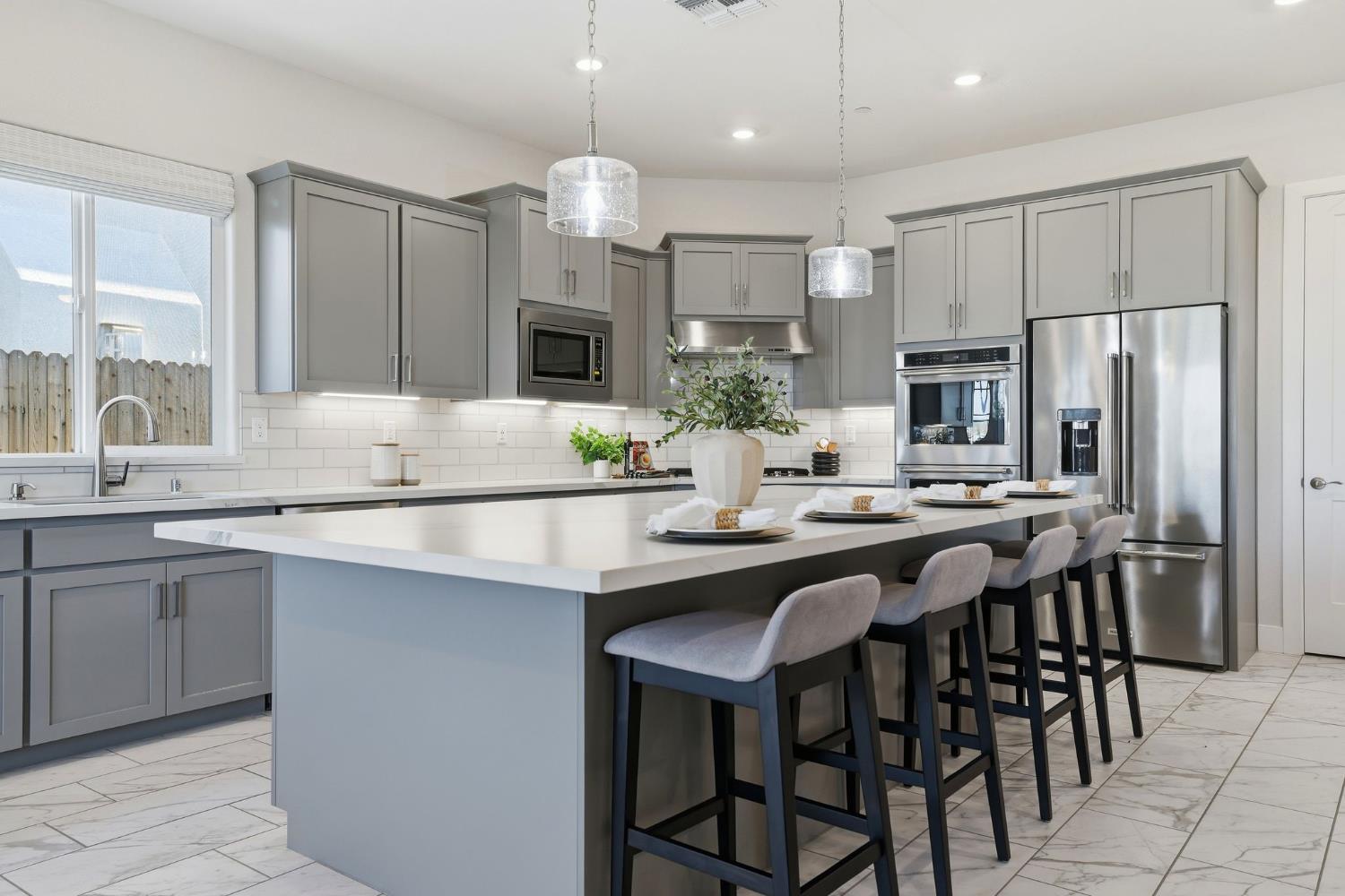 2121 Arbor Ridge Drive