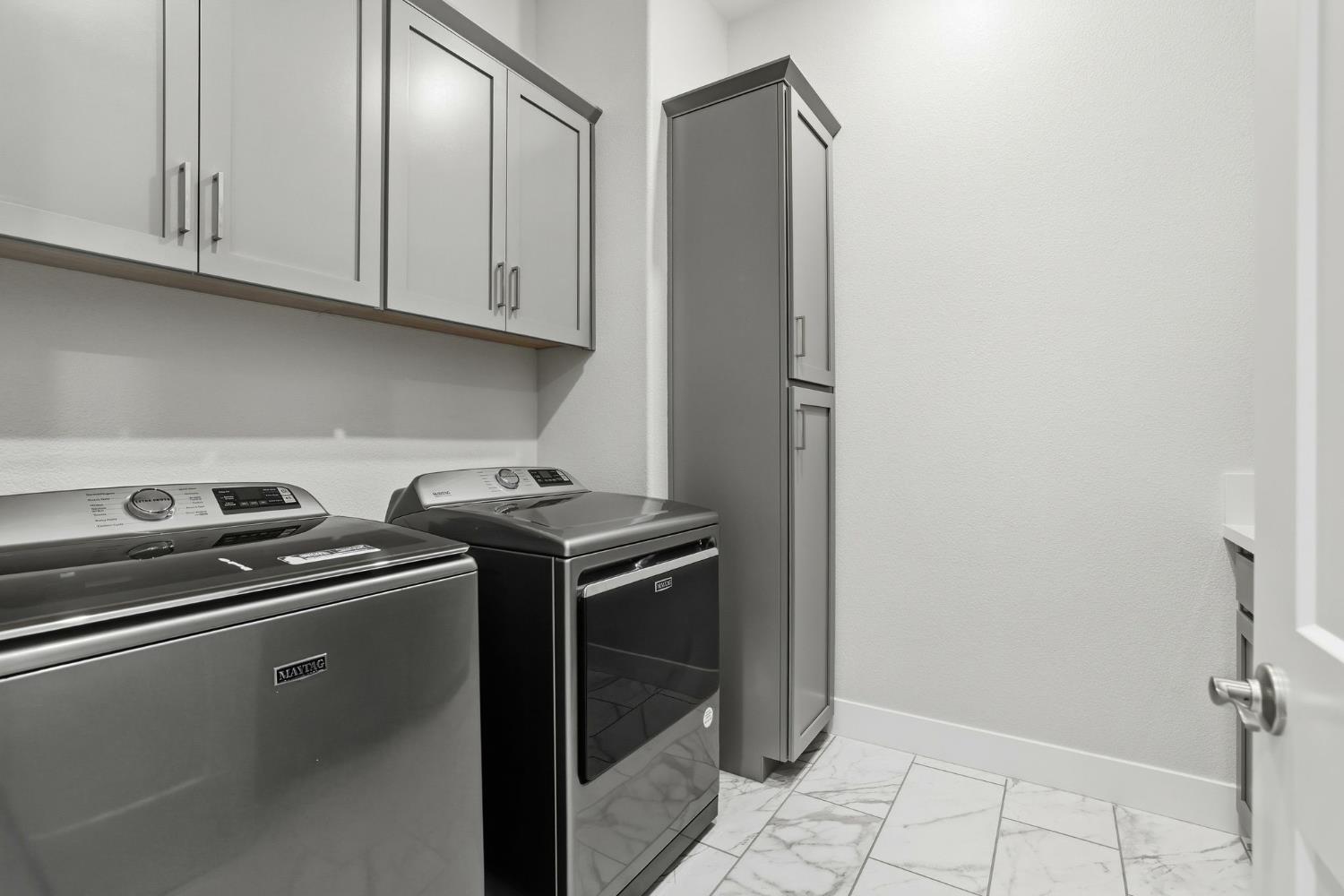 2121 Arbor Ridge Drive