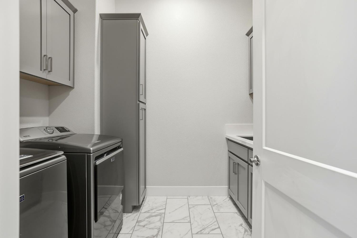 2121 Arbor Ridge Drive