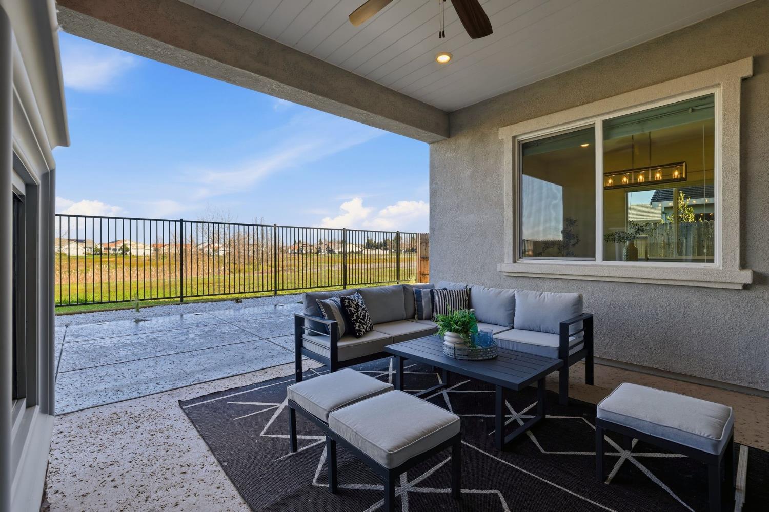 2121 Arbor Ridge Drive