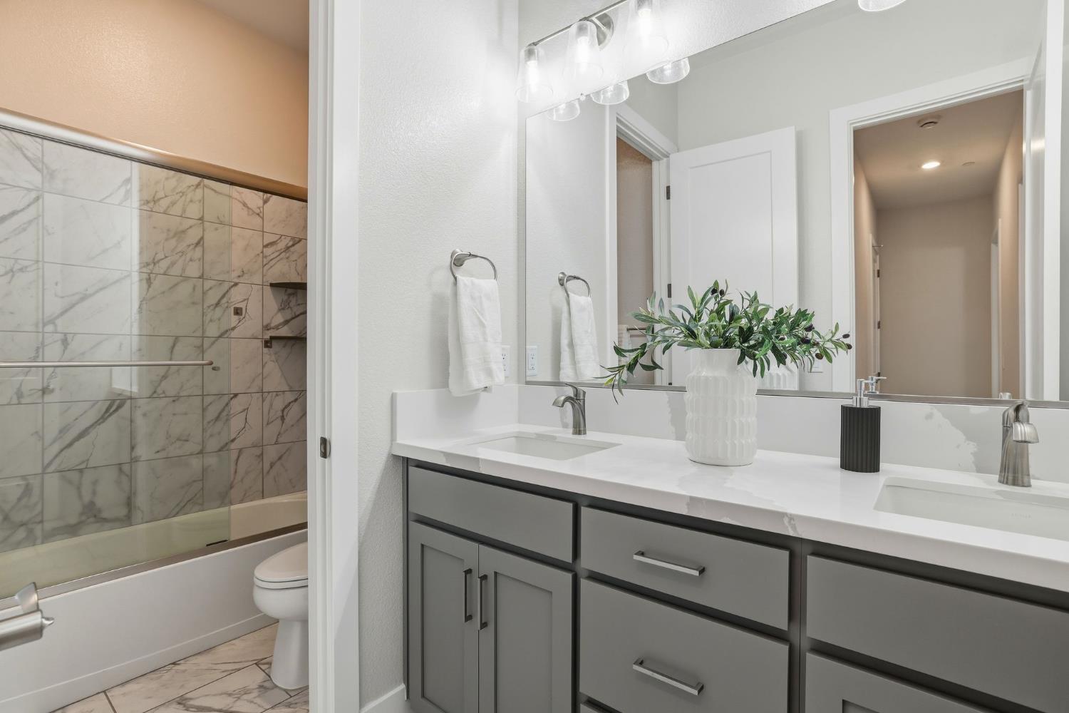 2121 Arbor Ridge Drive