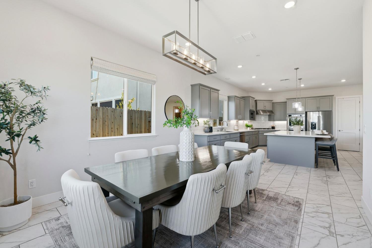 2121 Arbor Ridge Drive