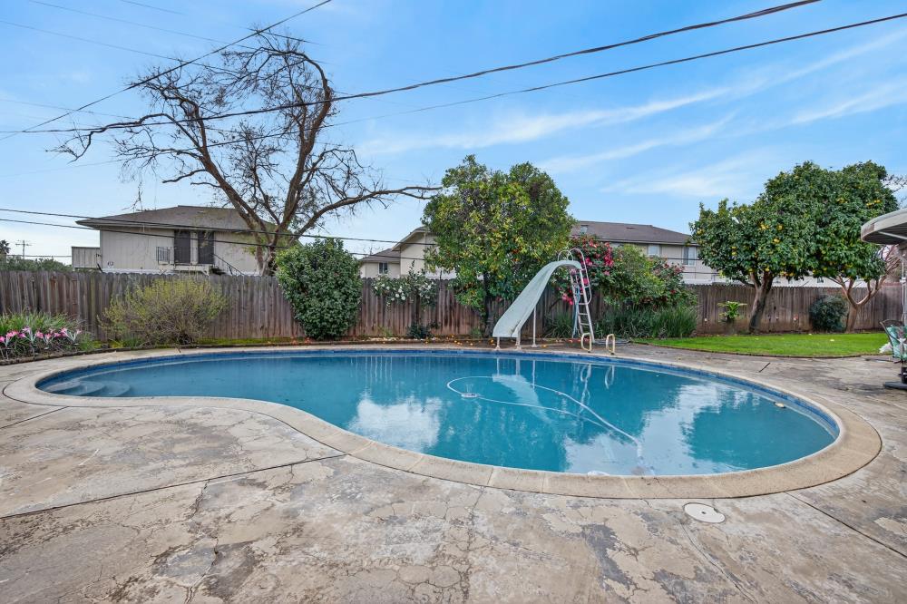 4550 Green Tree Drive