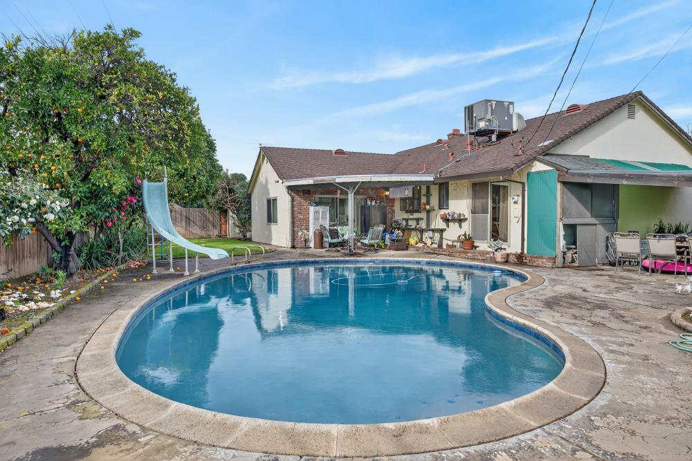 4550 Green Tree Drive